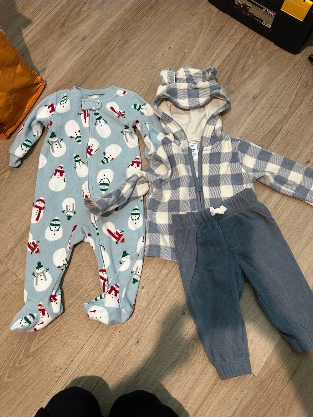 Carters Fleece bundle 3-6/6 months